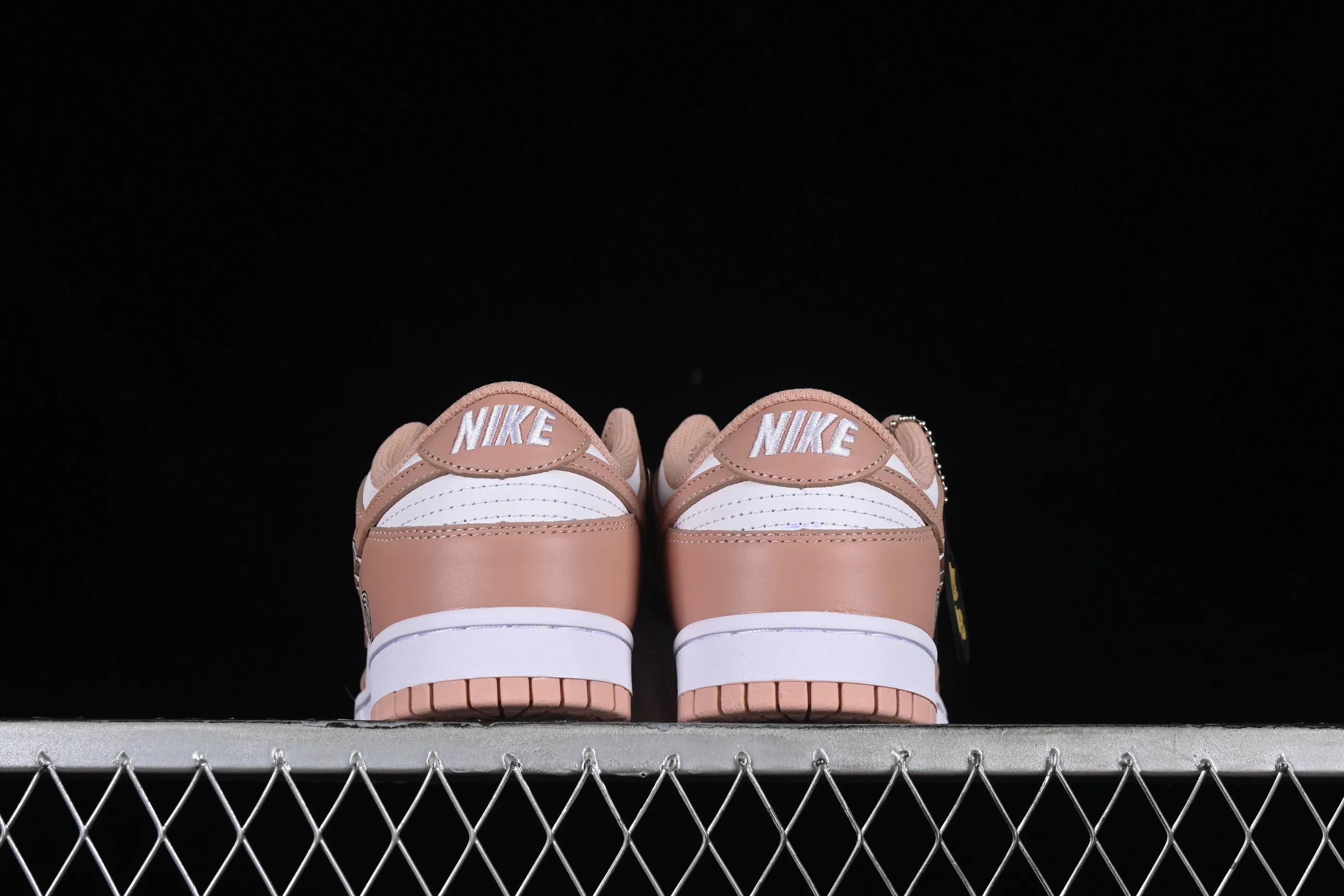 All categories Nk SB Dunk series Nk SB Dunk Low low-top sneakers Nk Dunk Low wool cat rose pink gentle light luxury retro SB low-top casual sneakers DD1503-118